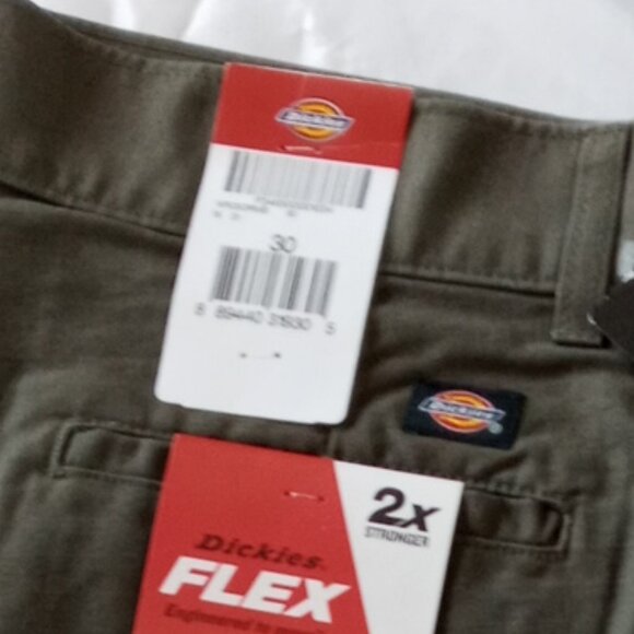 Dickies Men's 11" Inseam Flex Waist Regular Fit cargo Shorts Size 30 NWT - Picture 6 of 8